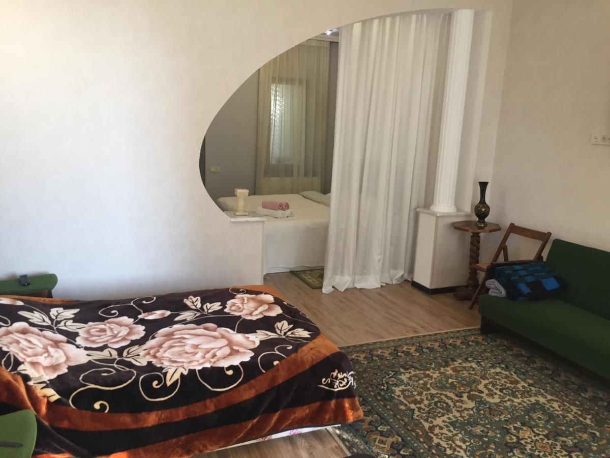 Проживание в семье Guest house Medea Кутаиси-18