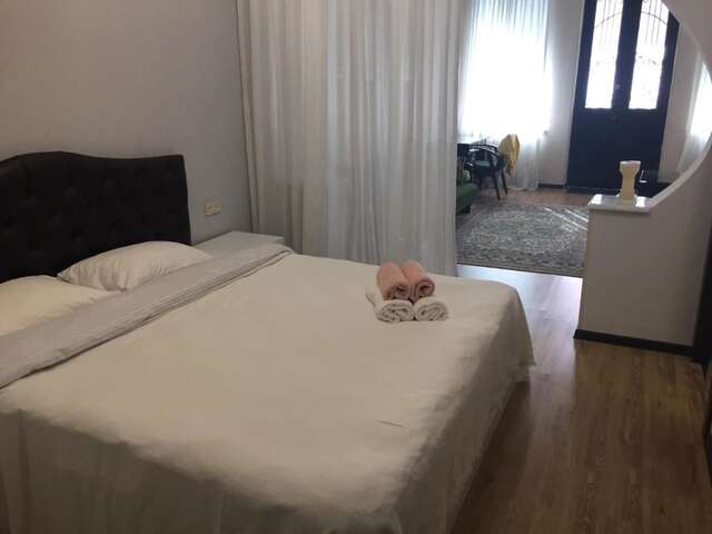 Проживание в семье Guest house Medea Кутаиси-20